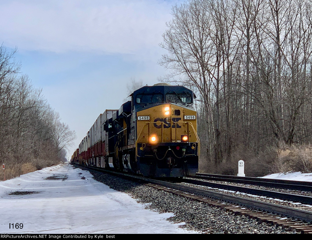 CSX 5498 on I169